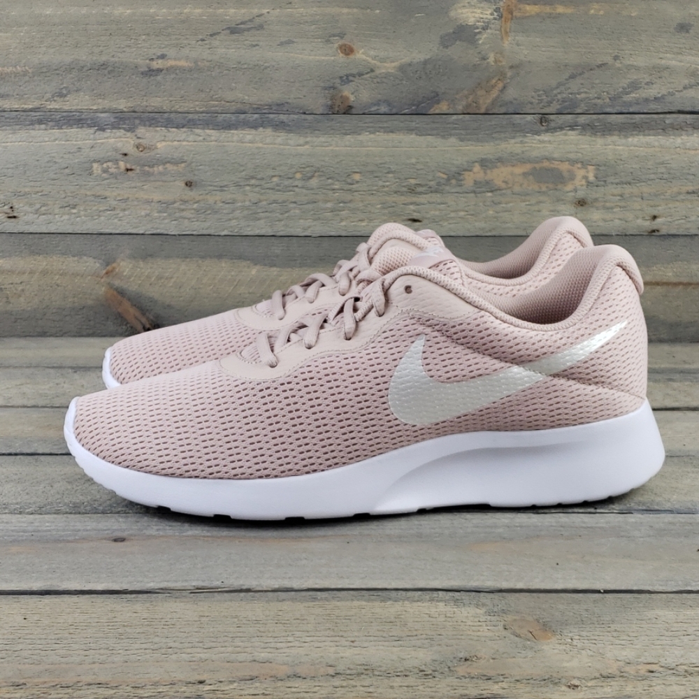 Nike Tanjun Running Shoes Beige/White sz 11 NEW - Picture 2 of 7